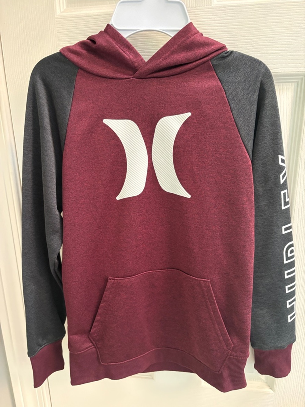 Like Hurley youth boys Burgundy & Charcoal Logo Pullover Hoodie size M. - Picture 1 of 4